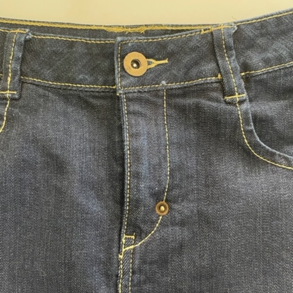 H&M | Navy Blue Denim Pencil Skirt with Gold Trim | Size 4, Classic & Chic - Picture 2 of 13